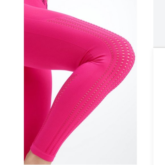 Fabletics Sync Seamless High-Waisted 7/8 Leggings - Picture 3 of 4